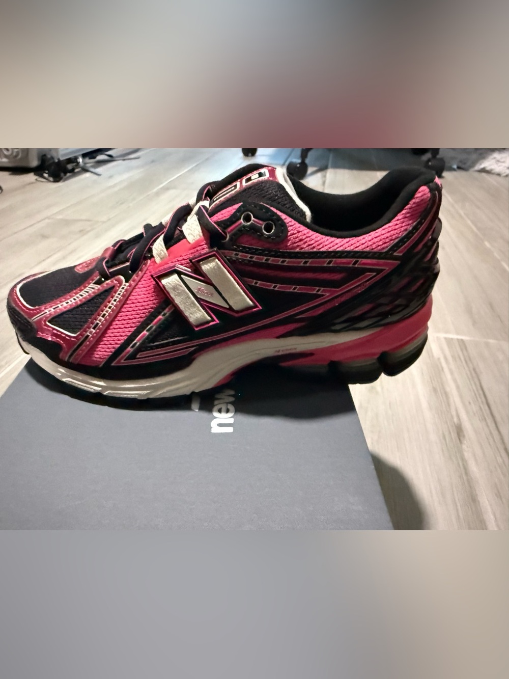 New Balance Women's Black and Pink Athletic Sneakers